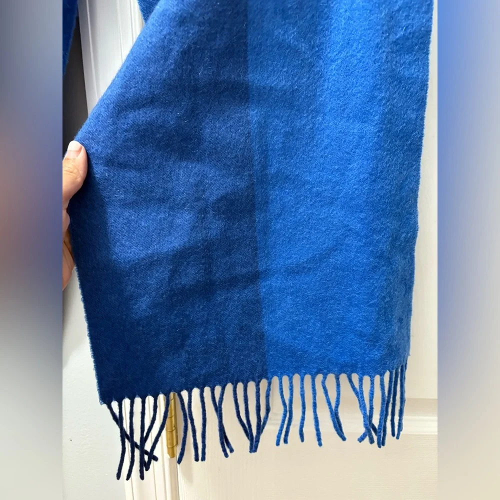 Amicale Cashmere Blue Scarf Fringe Two Tone Color Block - Picture 3 of 5